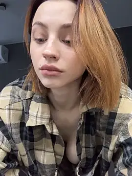 Camilla Railian online show from 10/04/25, 12:47