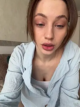 Camilla Railian online show from 04/19/26, 09:30