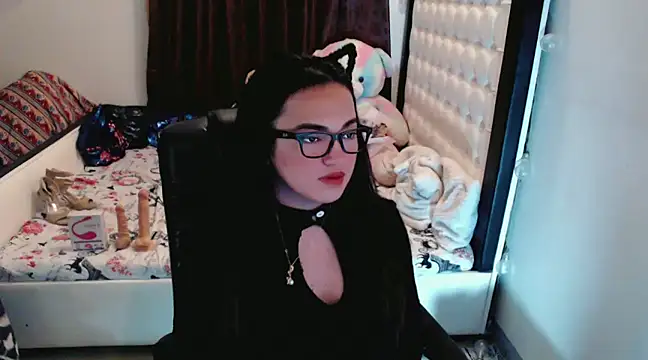 Snapshot of Goddess_Sarah chatting on 12/11/24, 07:57 Goddess Sarah online show from 12/11/24, 07:57