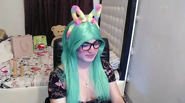 Snapshot of Goddess_Sarah chatting on 01/01/25, 07:21 Goddess Sarah online show from 01/01/25, 07:21