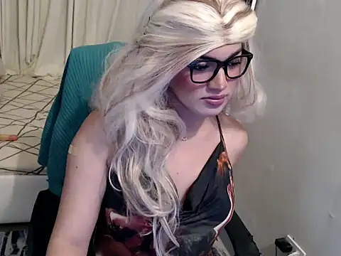 Snapshot of Goddess_Sarah chatting on 02/02/26, 10:36 Goddess Sarah online show from 02/02/26, 10:36