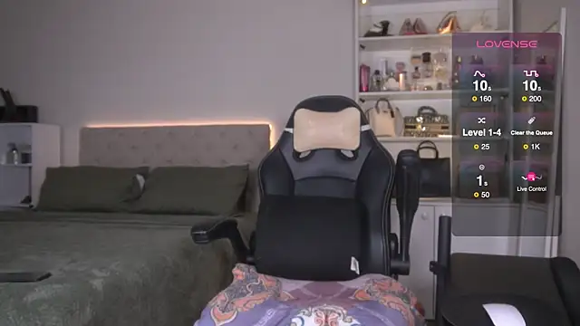 Snapshot of JohannaRodriguez69 chatting on 12/20/24, 05:04 JohannaRodriguez69 online show from 12/20/24, 05:04