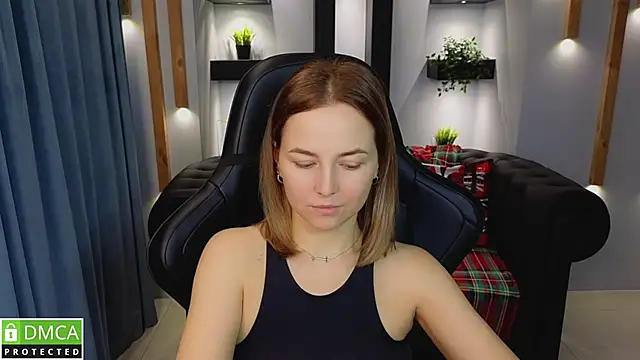 Snapshot of Mira_Mermayd chatting on 12/28/24, 01:29 Mira Mermayd online show from 12/28/24, 01:29