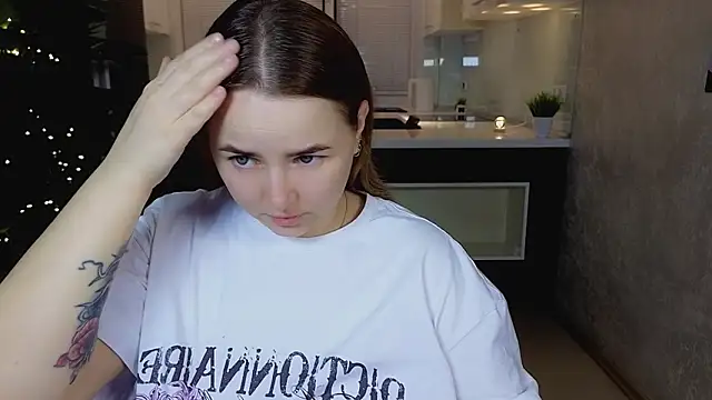 Mira Mermayd online show from 02/08/26, 01:20