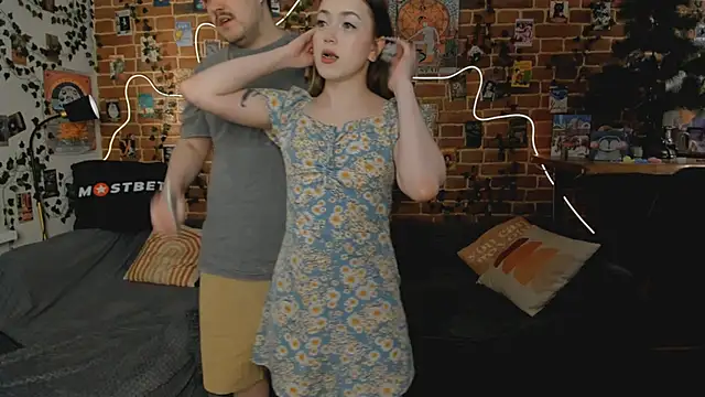 Snapshot of yamy_yamy_yamy chatting on 12/28/24, 01:28 yamy yamy yamy online show from 12/28/24, 01:28