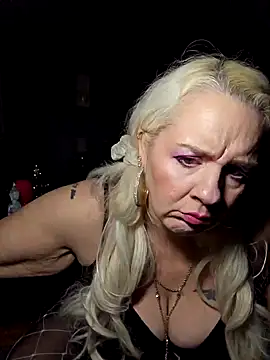 Snapshot of ladonnastarr chatting on 02/10/25, 05:58 ladonnastarr online show from 02/10/25, 05:58