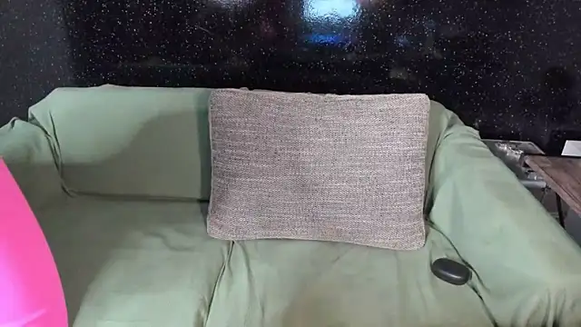 Snapshot of LondonBadGirl chatting on 03/07/25, 10:54 LondonBadGirl online show from 03/07/25, 10:54