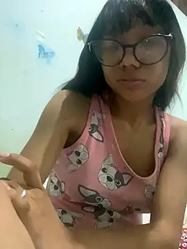 Snapshot of Karmakuro chatting on 09/11/25, 01:28 Karmakuro online show from 09/11/25, 01:28