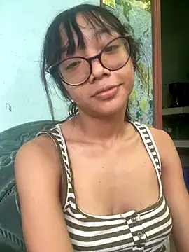 Snapshot of Karmakuro chatting on 09/19/25, 07:25 Karmakuro online show from 09/19/25, 07:25