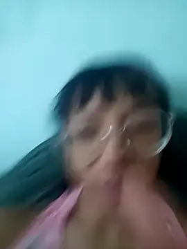 Snapshot of Karmakuro chatting on 10/25/25, 02:46 Karmakuro online show from 10/25/25, 02:46