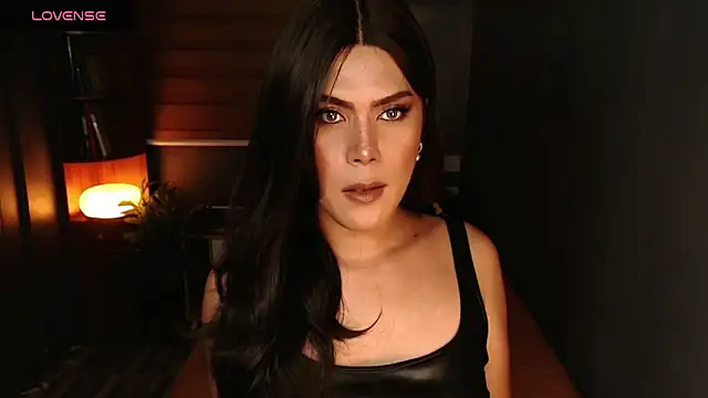 SweetieZeveey  online show from 03/16/26, 06:56