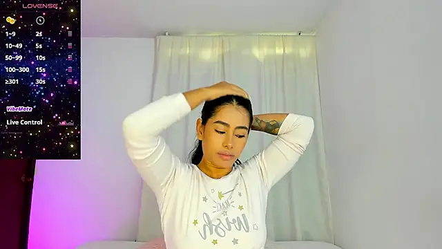 VioletaSotter online show from 11/15/25, 12:02