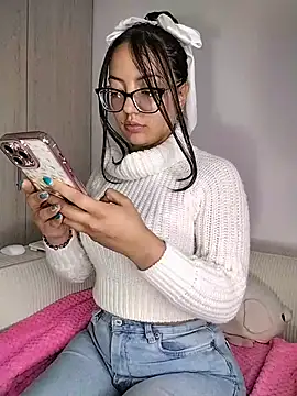 Snapshot of amycute_ chatting on 07/05/26, 11:34 amycute online show from 07/05/26, 11:34