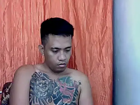 Snapshot of Thyler08 chatting on 12/26/24, 02:12 Thyler08 online show from 12/26/24, 02:12