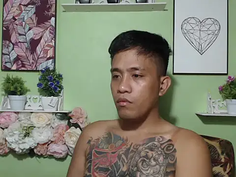 Thyler08 online show from 12/05/25, 01:42