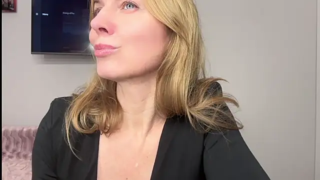 RachellAmazing online show from 02/04/25, 07:44