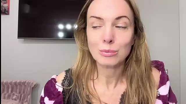 RachellAmazing online show from 02/05/25, 09:40