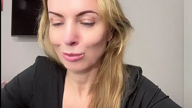 RachellAmazing online show from 02/09/25, 10:21