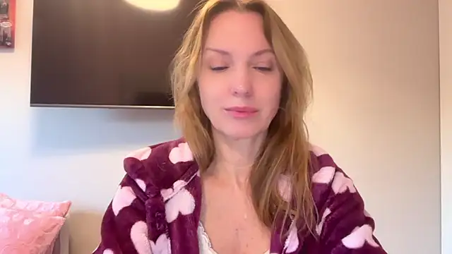 RachellAmazing online show from 03/18/25, 06:14