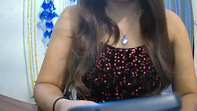 Snapshot of avav_love chatting on 09/16/25, 10:05 avav love online show from 09/16/25, 10:05