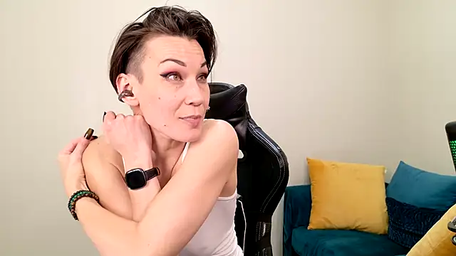 EveEnigma online show from 01/28/25, 07:53