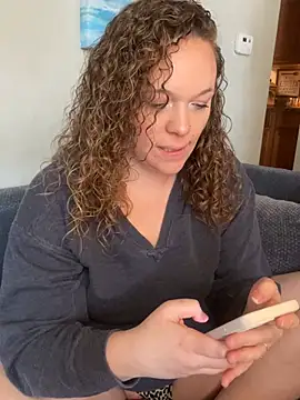 AuroraSummers online show from 02/09/26, 04:44