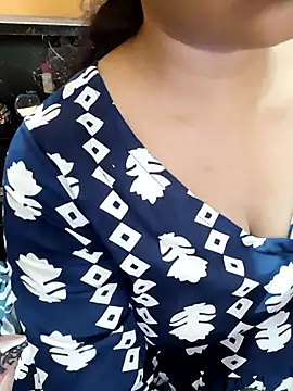 Diya 143 online show from 10/31/25, 08:48