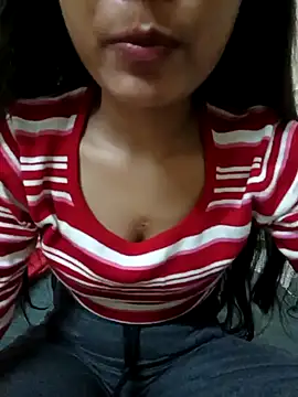 Snapshot of Nupur_69 chatting on 12/25/24, 09:54 Nupur 69 online show from 12/25/24, 09:54