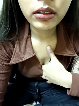 Snapshot of Nupur_69 chatting on 02/15/25, 08:54 Nupur 69 online show from 02/15/25, 08:54