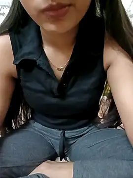 Snapshot of Nupur_69 chatting on 02/21/25, 01:33 Nupur 69 online show from 02/21/25, 01:33