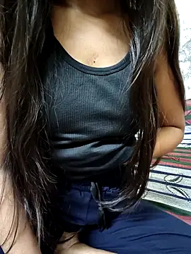 Snapshot of Nupur_69 chatting on 03/17/25, 01:24 Nupur 69 online show from 03/17/25, 01:24