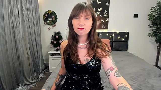 StacyTigerr online show from 12/20/24, 11:21