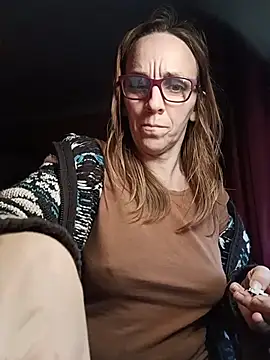 Dettybitch40 online show from 11/17/25, 01:50