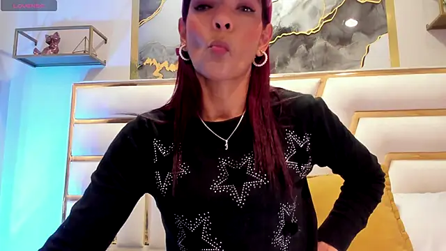 HannaPetit online show from 11/08/25, 07:01