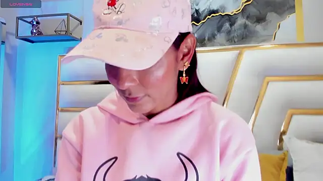 HannaPetit online show from 03/24/26, 07:19