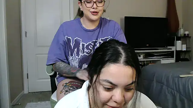 Snapshot of nativepumpkin95 chatting on 01/17/25, 08:00 nativepumpkin95 online show from 01/17/25, 08:00