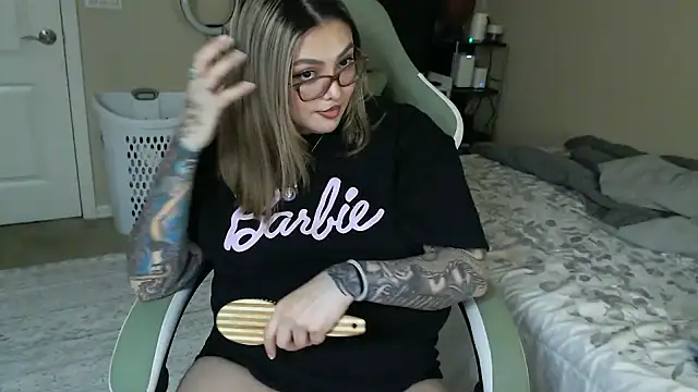 Snapshot of nativepumpkin95 chatting on 01/19/25, 03:50 nativepumpkin95 online show from 01/19/25, 03:50