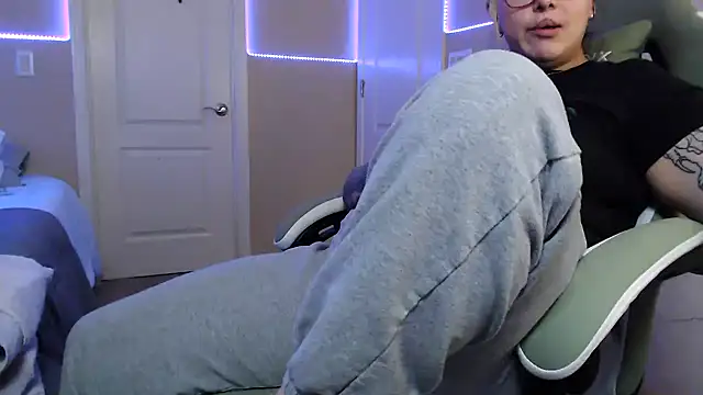 Snapshot of nativepumpkin95 chatting on 01/25/25, 03:51 nativepumpkin95 online show from 01/25/25, 03:51