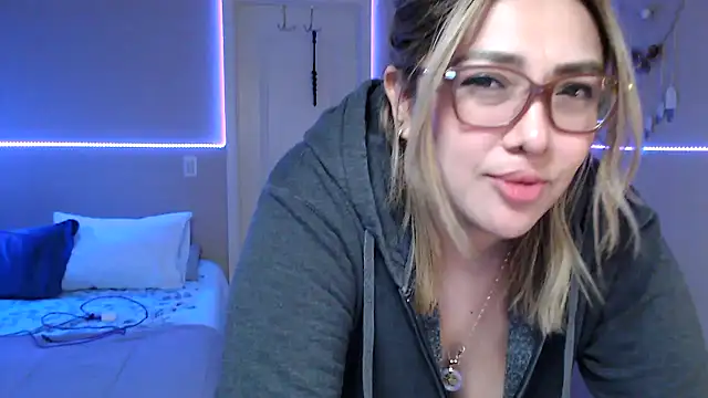 Snapshot of nativepumpkin95 chatting on 01/28/25, 04:29 nativepumpkin95 online show from 01/28/25, 04:29