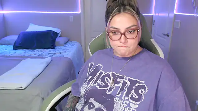 Snapshot of nativepumpkin95 chatting on 02/08/25, 10:08 nativepumpkin95 online show from 02/08/25, 10:08