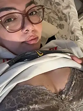 Snapshot of nativepumpkin95 chatting on 02/10/25, 01:03 nativepumpkin95 online show from 02/10/25, 01:03