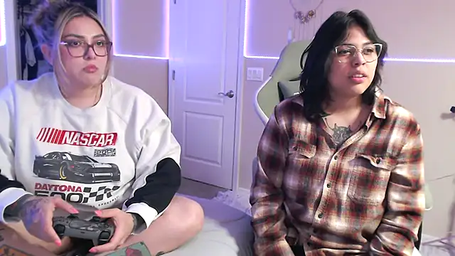 Snapshot of nativepumpkin95 chatting on 02/11/25, 04:22 nativepumpkin95 online show from 02/11/25, 04:22