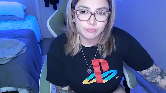 Snapshot of nativepumpkin95 chatting on 02/17/25, 01:58 nativepumpkin95 online show from 02/17/25, 01:58