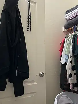 Snapshot of nativepumpkin95 chatting on 02/19/25, 02:01 nativepumpkin95 online show from 02/19/25, 02:01