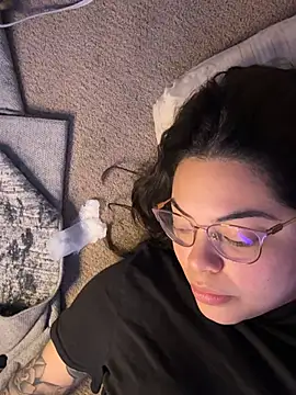 Snapshot of nativepumpkin95 chatting on 02/24/25, 02:40 nativepumpkin95 online show from 02/24/25, 02:40