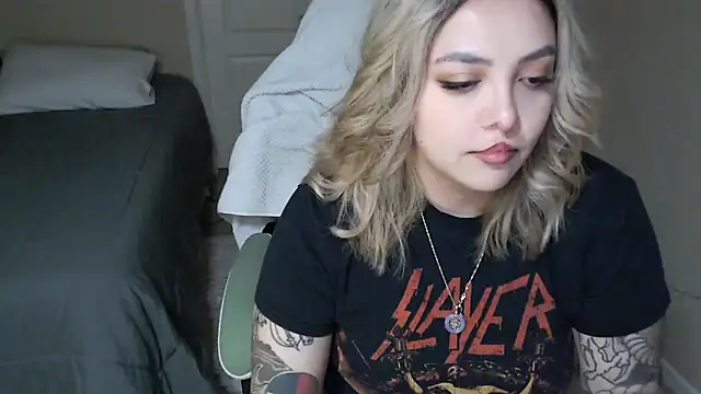 Snapshot of nativepumpkin95 chatting on 03/01/25, 12:50 nativepumpkin95 online show from 03/01/25, 12:50