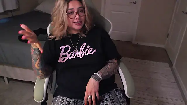 Snapshot of nativepumpkin95 chatting on 03/08/25, 01:06 nativepumpkin95 online show from 03/08/25, 01:06