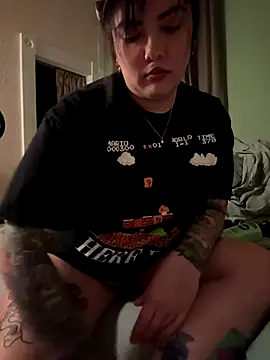 Snapshot of nativepumpkin95 chatting on 09/23/25, 10:35 nativepumpkin95 online show from 09/23/25, 10:35