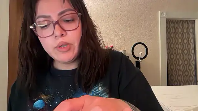 Snapshot of nativepumpkin95 chatting on 11/11/25, 12:10 nativepumpkin95 online show from 11/11/25, 12:10