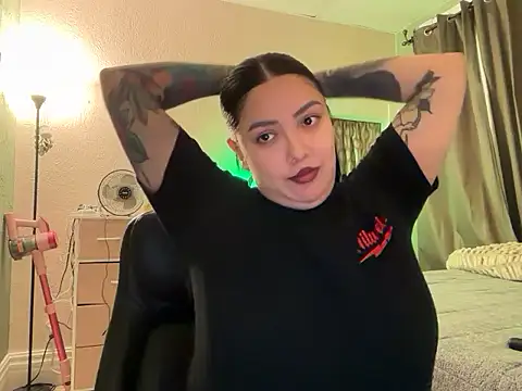 Snapshot of nativepumpkin95 chatting on 11/14/25, 01:15 nativepumpkin95 online show from 11/14/25, 01:15